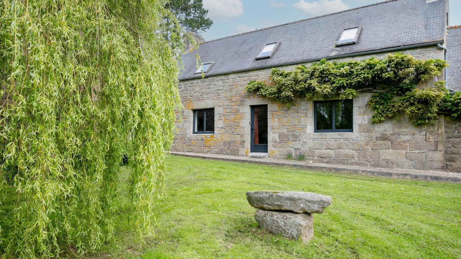 Holiday home Gite Le Cornouaille - 8 Personnes Plounerin